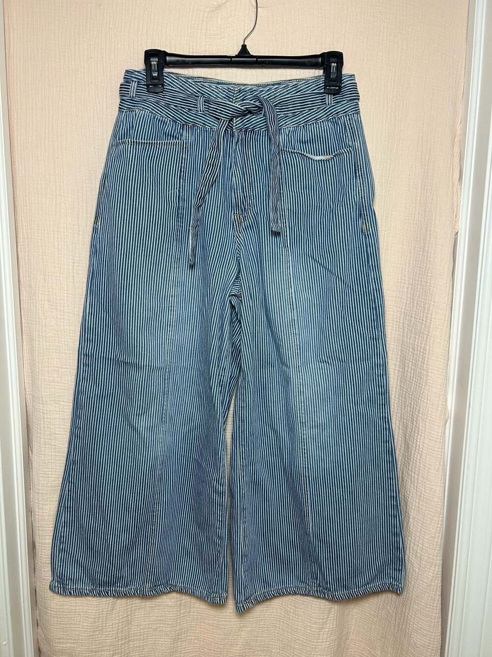 kensie jeans The Kaya High Rise Wide Leg Ankle Blue Striped Denim Pants